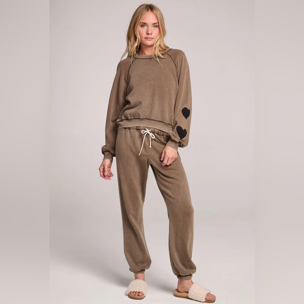 Saltwater Luxe Lounge Set Brown Heart Kevvy Sweatshirt and Elara Pants S / M - Picture 1 of 13